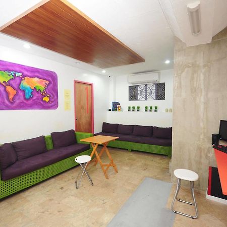Mnl Boutique Hostel Makati City Екстер'єр фото