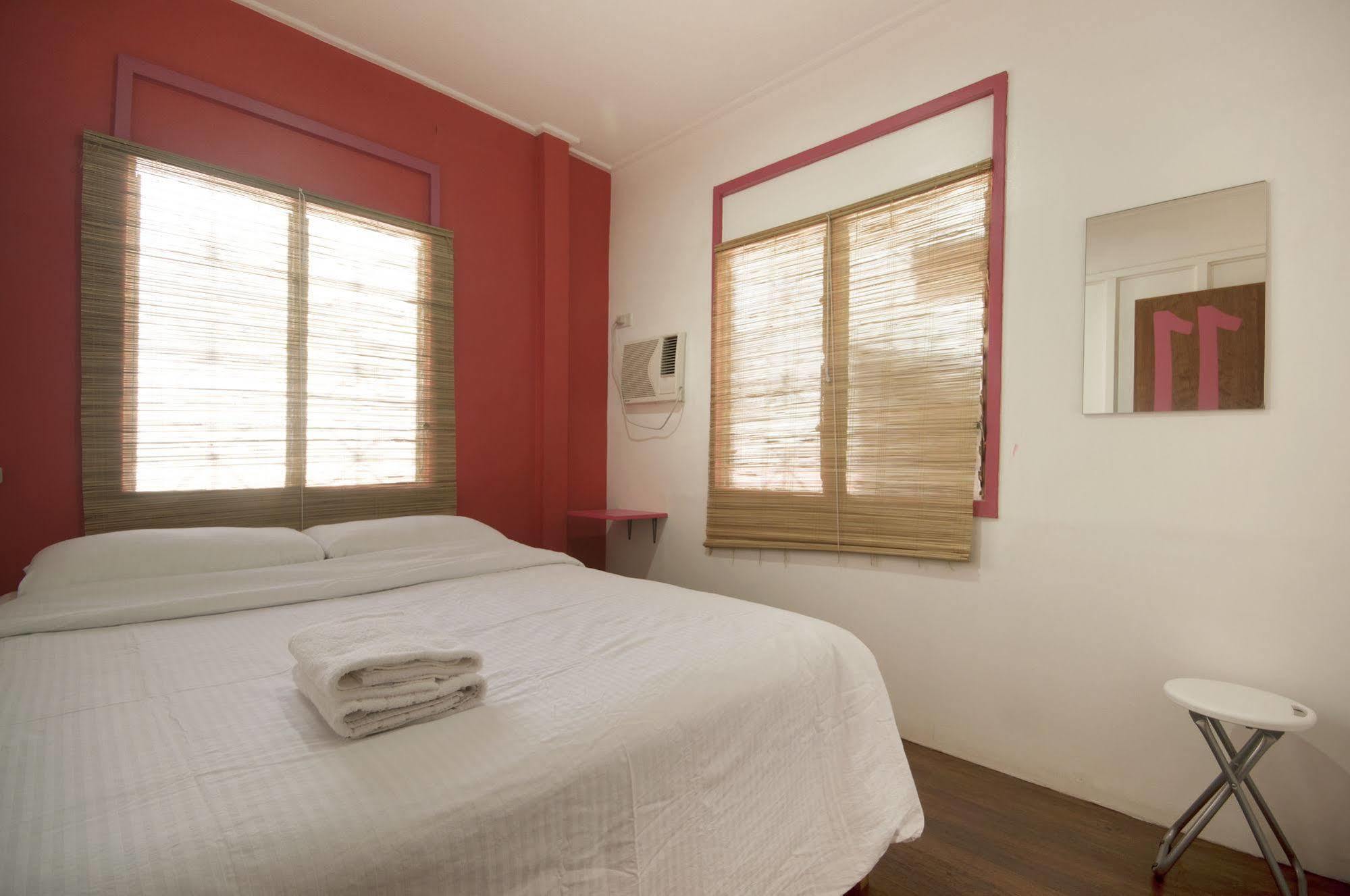 Mnl Boutique Hostel Makati City Екстер'єр фото