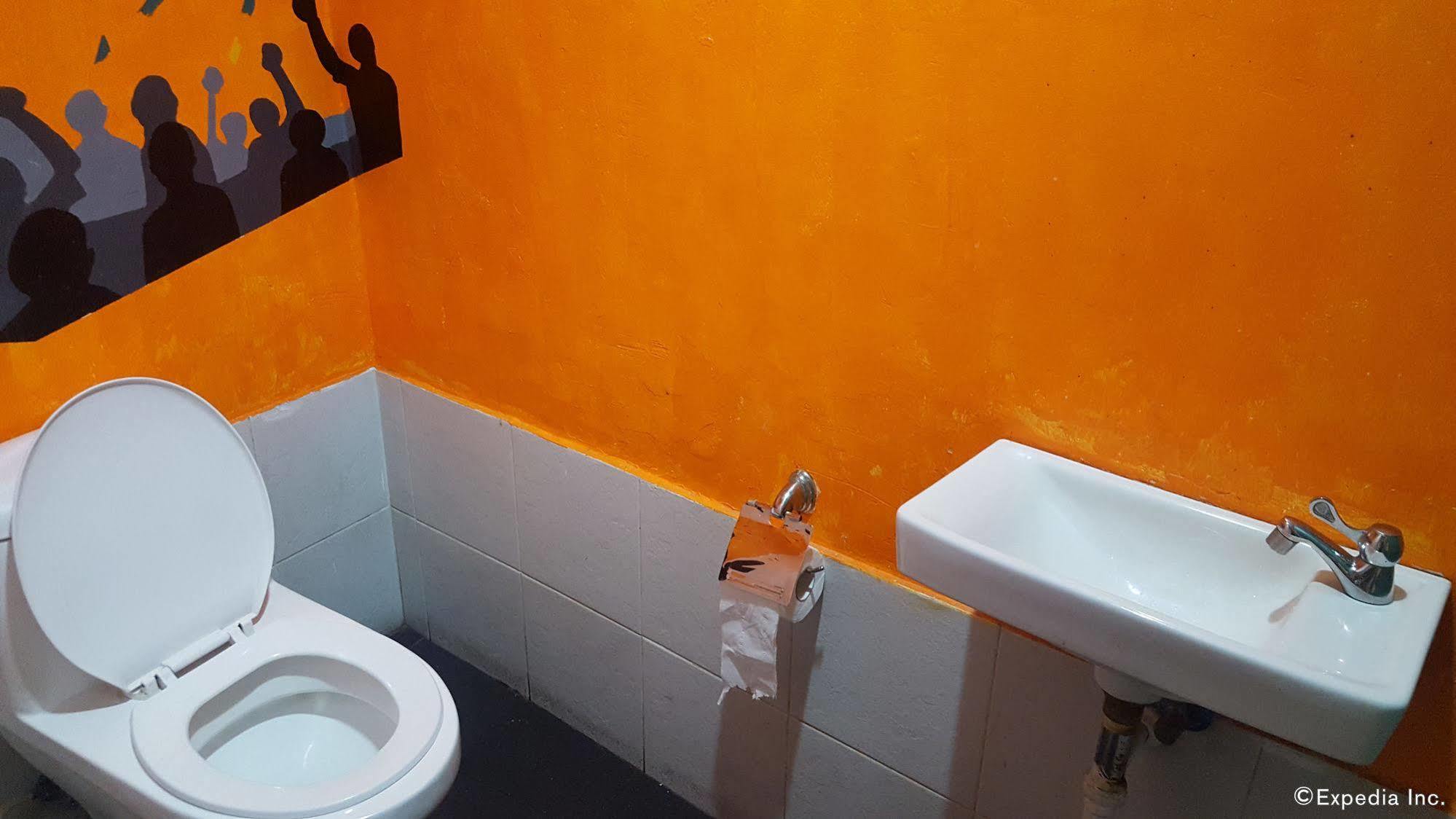 Mnl Boutique Hostel Makati City Екстер'єр фото