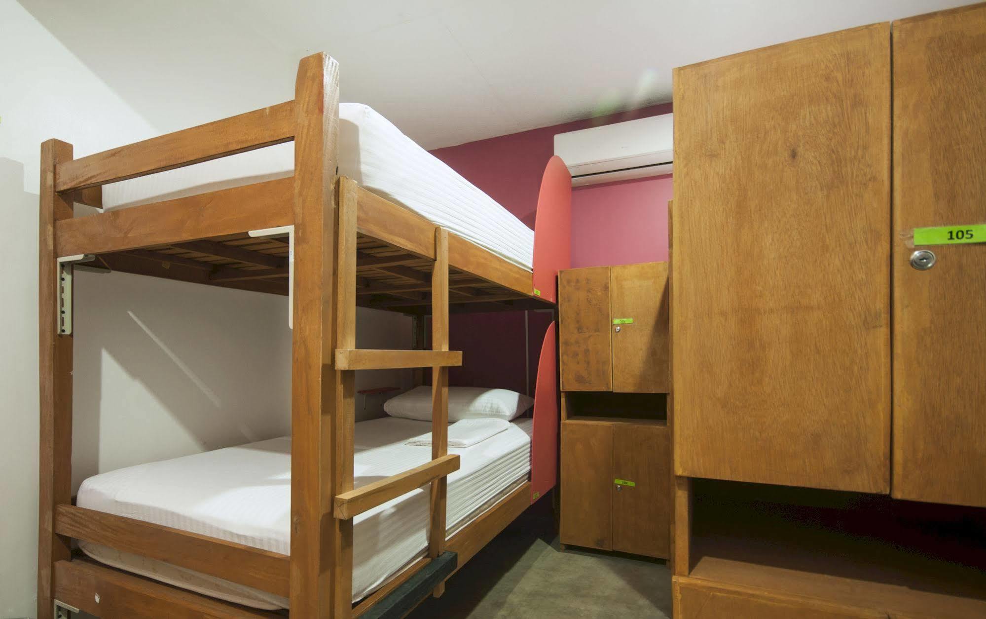 Mnl Boutique Hostel Makati City Екстер'єр фото