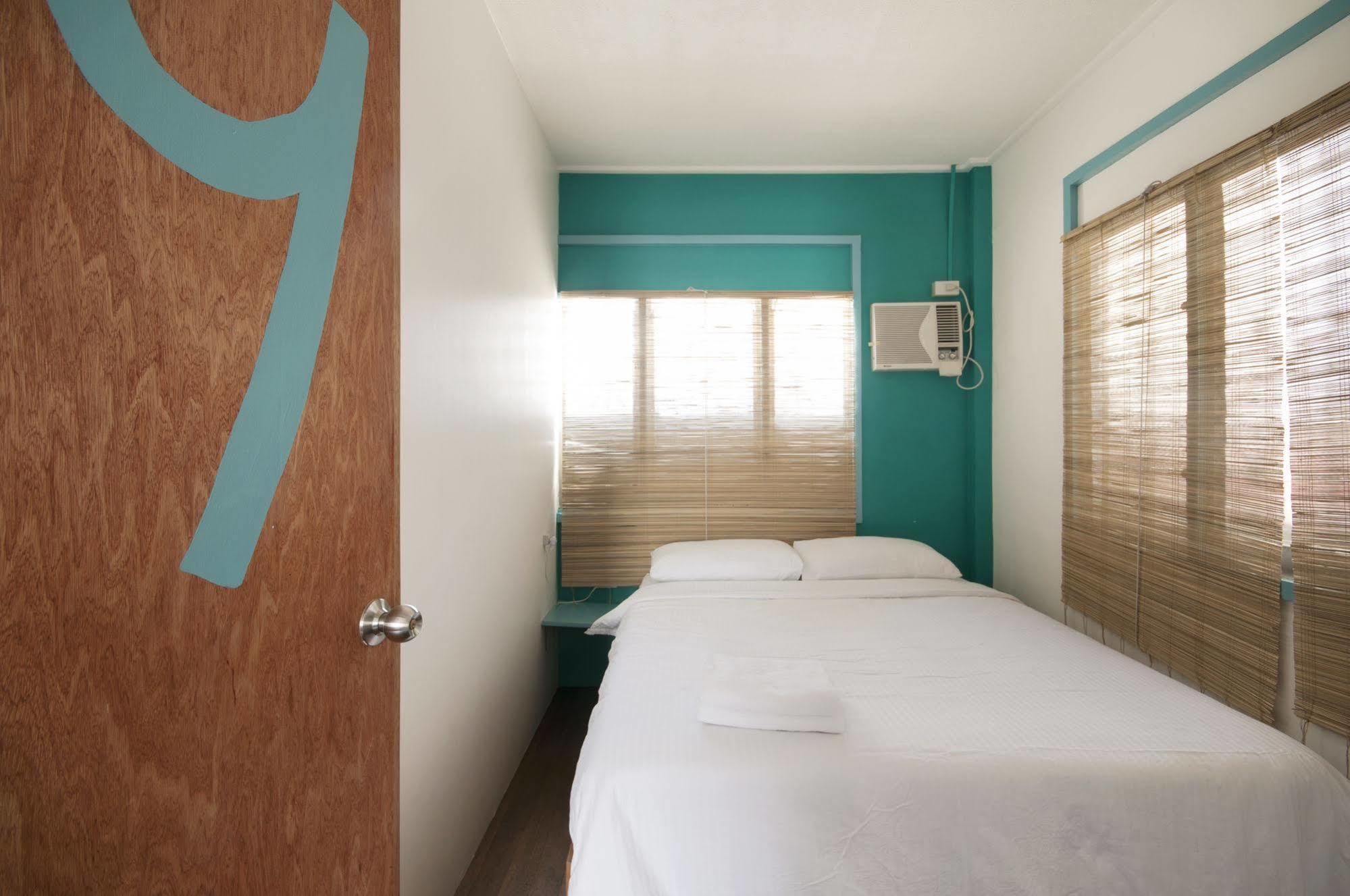 Mnl Boutique Hostel Makati City Екстер'єр фото